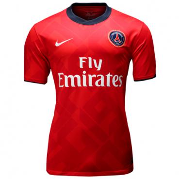 Vu de devant du maillot du PSG et Winamax figure derriere